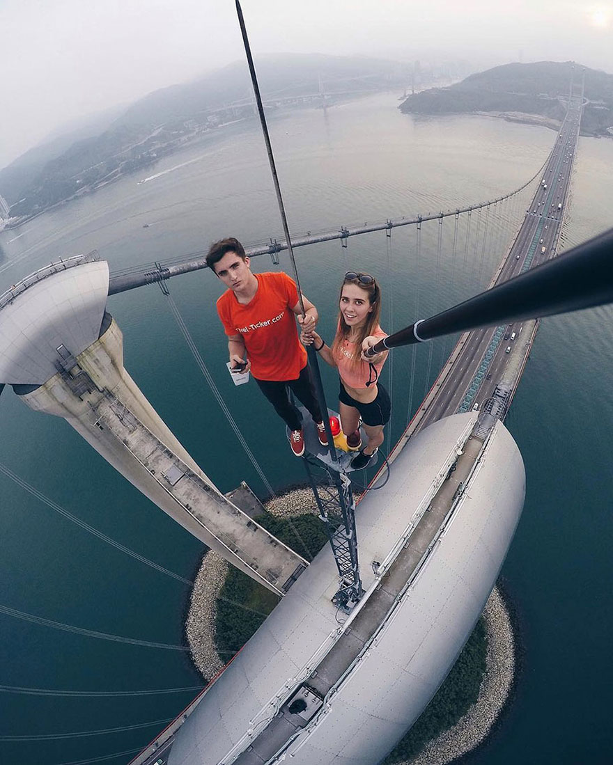 roof-climbing-girl-dangerous-selfies-angela-nikolau-russia-8